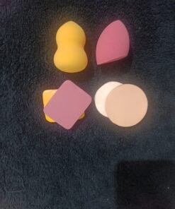 6-Piece Makeup Sponge Set: 4 Powder Puffs + 2 Beauty Blenders